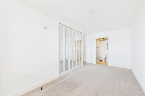 Bedroom 1 (2)
