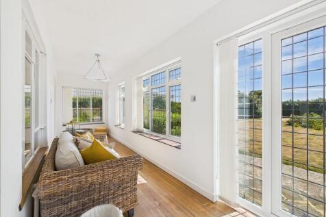 Sun room (2)
