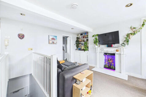 CAM03987G0-PR0073...