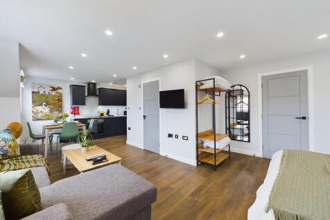 CAM03519G0-PR0024...