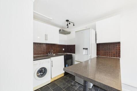 CAM04693G0-PR0030...