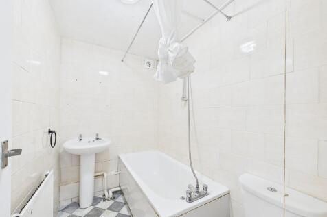 CAM04693G0-PR0030...