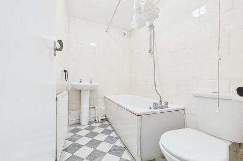 CAM04693G0-PR0030...