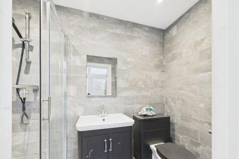 CAM04693G0-PR0031...