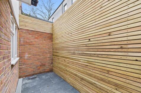 CAM03519G0-PR0415...