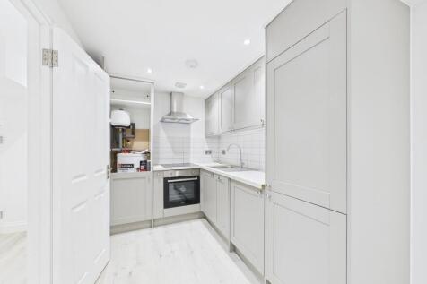 CAM03519G0-PR0415...