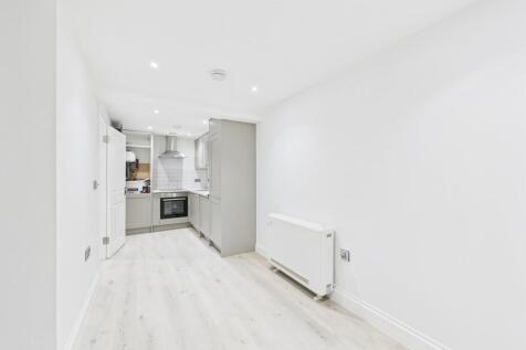 CAM03519G0-PR0415...