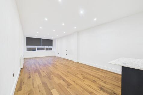 CAM04693G0-PR0033...