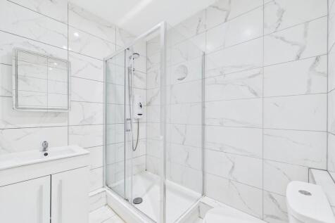 CAM04693G0-PR0033...