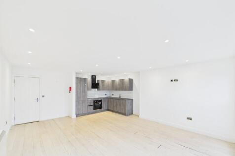 CAM04693G0-PR0036...