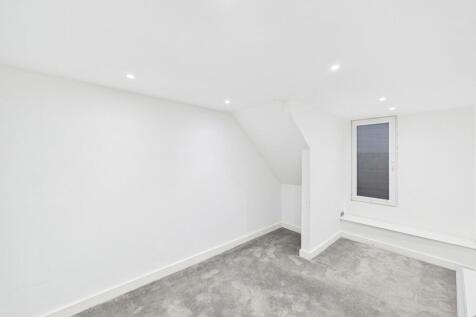 CAM04693G0-PR0037...