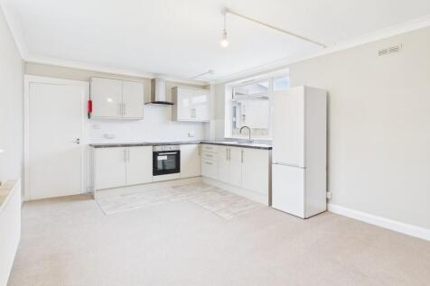 CAM04938G0-PR0347...