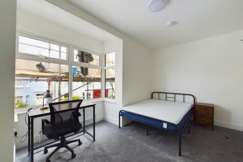 CAM03519G0-PR0044...