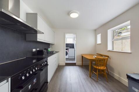 CAM03519G0-PR0044...