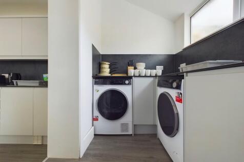 CAM03519G0-PR0044...