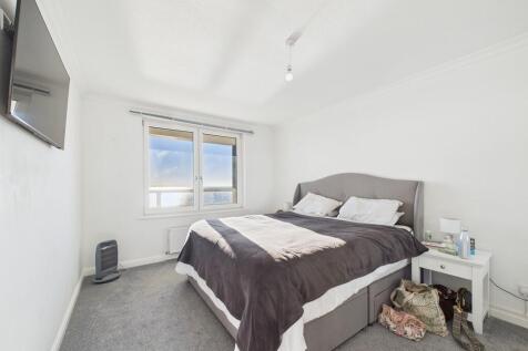 CAM04693G0-PR0044...