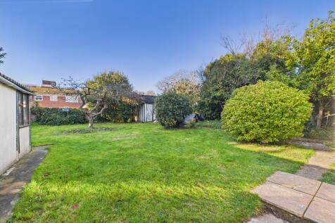 CAM04693G0-PR0043...