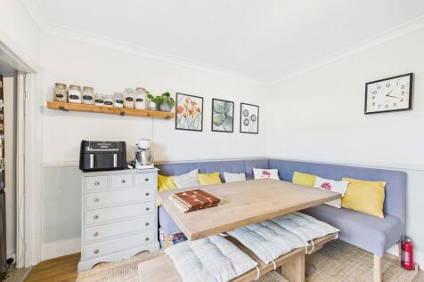 CAM04693G0-PR0045...