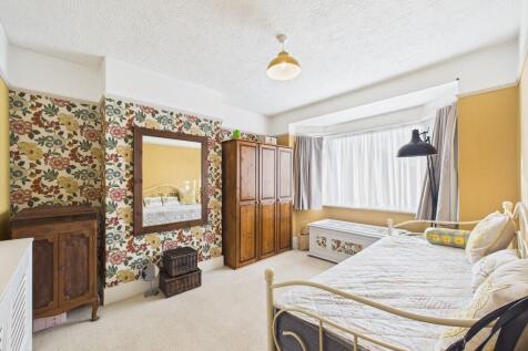 CAM04693G0-PR0045...