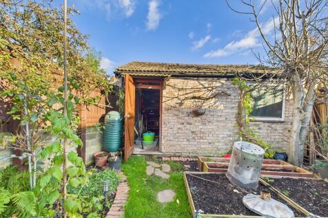 CAM04693G0-PR0045...