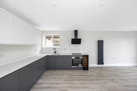 Brighton Road 74a...