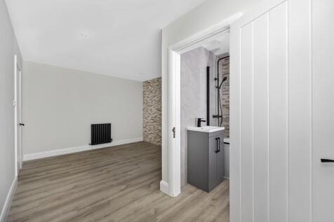 Brighton Road 74a...