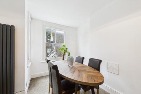 CAM03519G0-PR0427...