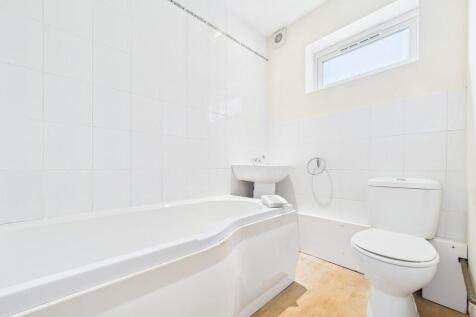 CAM04693G0-PR0048...