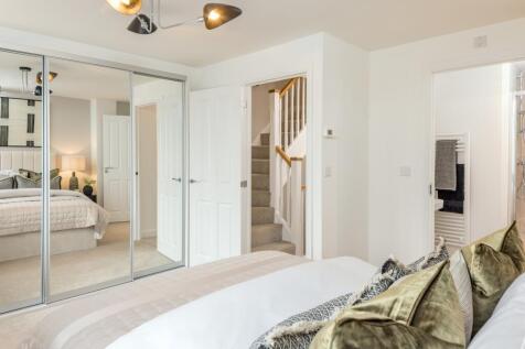 Main bedroom and en suite in the 3 bedroom Greenwood