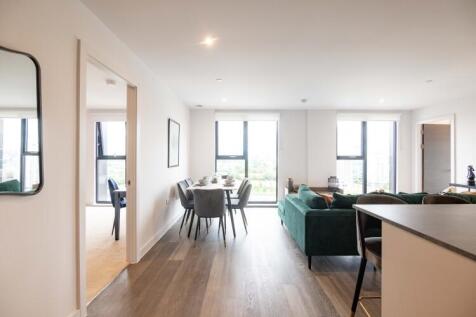 3 Bed Show Apartm...