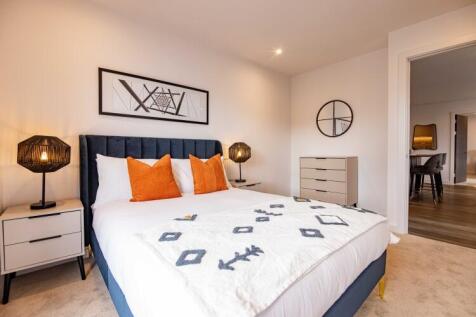 3 Bed Show Apartm...