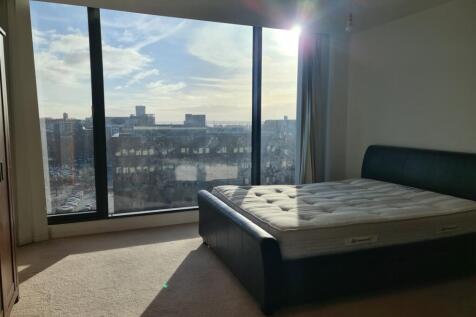 Bedroom 912