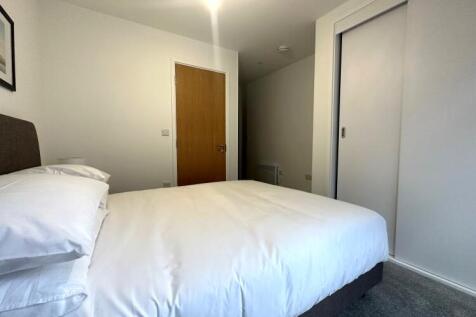 Bedroom 1 (En Suite)