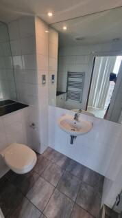 bathroom 813