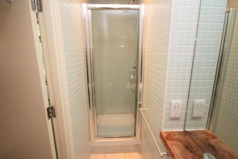En-Suite (2)