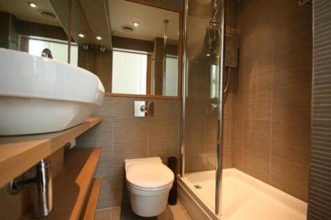 Britannic 2 bath