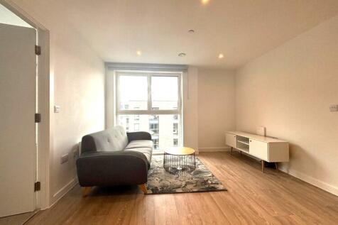 a65cb8d4-4bfa-470...