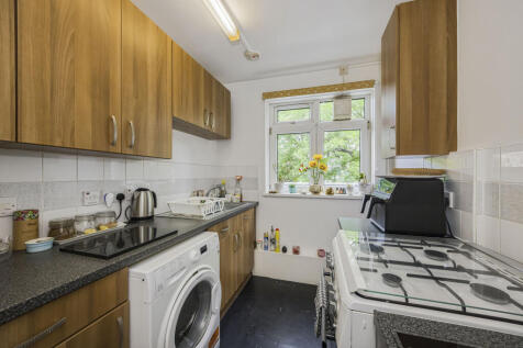 Poplar High Street -005