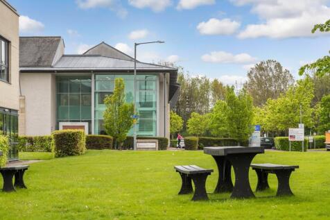Lomond Court Outdoor Space 1.jpg