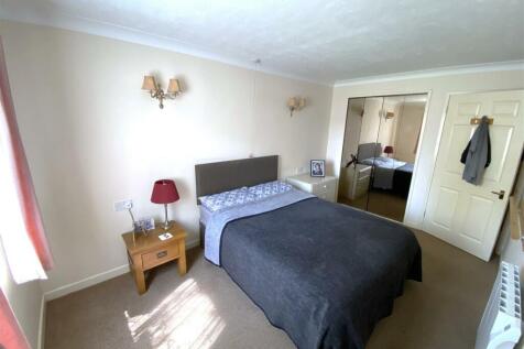 Bedroom 2.jpg
