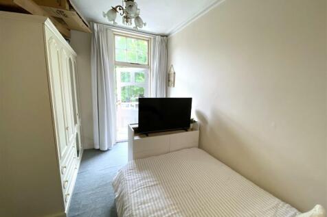 Bedroom.jpg
