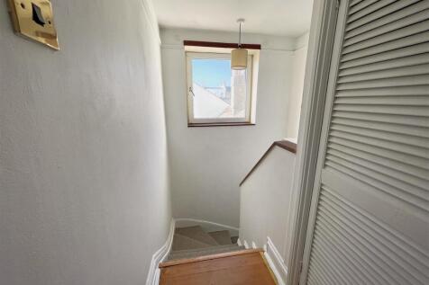 Hallway.jpg