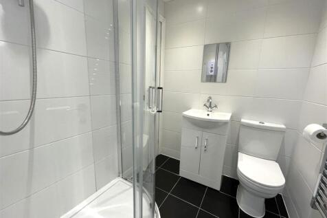 Shower Room.jpg