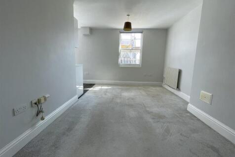 Living Room 2.jpg