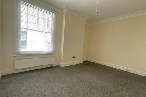 Bedroom 11.jpg