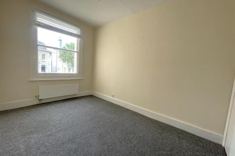 Bedroom 2 1.jpg
