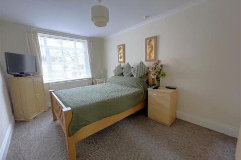 Bedroom 2.jpg