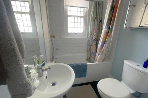 Bathroom.jpg