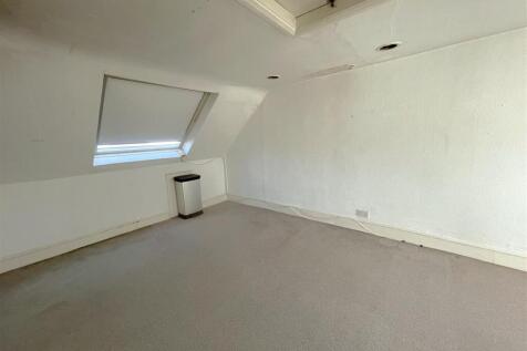 Loft Room 2.jpg