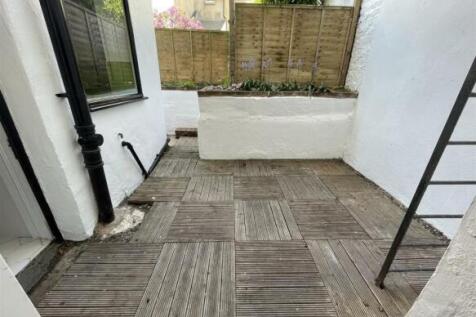 Patio 2.jpeg